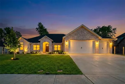 Exterior - 1311 Greyback Ln, Centerton, AR 72719 photo 2 of 5