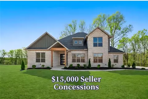 550 Shooting Star Ln, Lowell, AR 72745