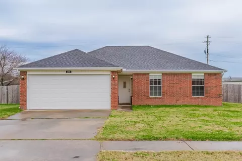 200 Sun Meadow Dr, Centerton, AR 72719