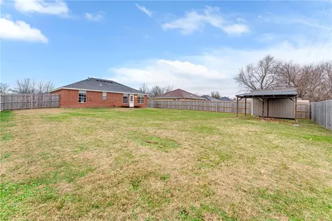 Exterior - 200 Sun Meadow Dr, Centerton, AR 72719 photo 5 of 5