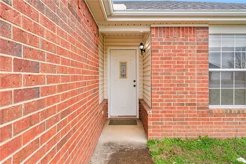 Entry Way - 200 Sun Meadow Dr, Centerton, AR 72719 photo 1 of 2