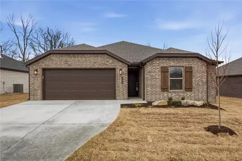 308 Cattleman Ln, Siloam Springs, AR 72761