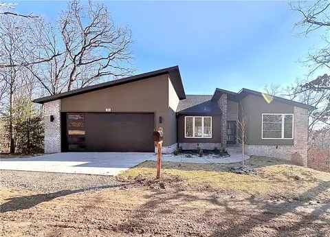 21 Shefford Ln, Bella Vista, AR 72714