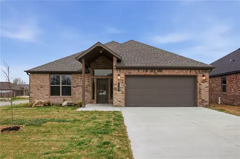 2300 N Lexington St, Siloam Springs, AR 72761