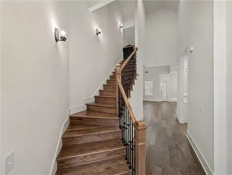 Entry Way - 1811 Bluestem Dr, Centerton, AR 72719 photo 4 of 6