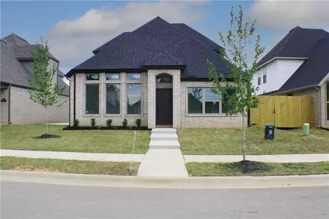 3206 SW Lovely Ln, Bentonville, AR 72713