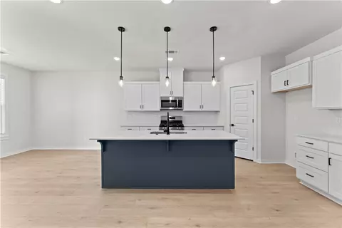 Kitchen - 3919 Tranquility St, Springdale, AR 72764 photo 1 of 5