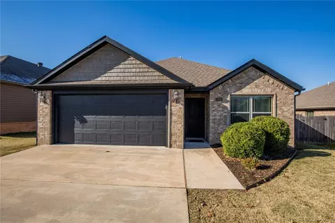 1706 S K Pl, Rogers, AR 72756
