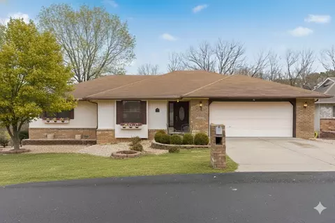 10 Thirsk Ln, Bella Vista, AR 72714