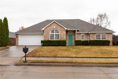 3505 W Center St, Rogers, AR 72756