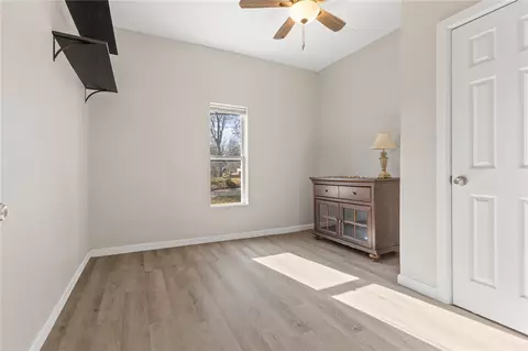 Bedroom - 627 S Sherman Ave, Harrison, AR 72601 photo 2 of 3