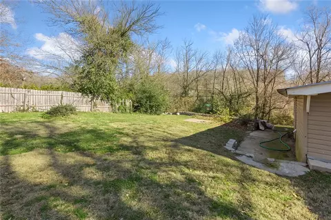 Exterior - 627 S Sherman Ave, Harrison, AR 72601 photo 4 of 5