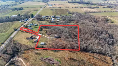 3960 E Ar 264 Hwy, Lowell, AR 72745