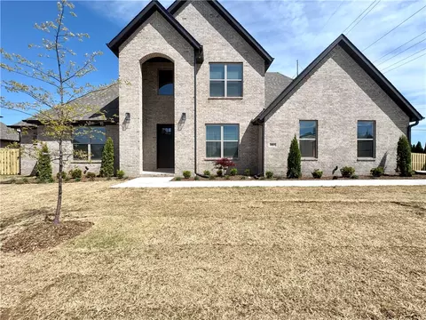 3601 W Laney St, Rogers, AR 72758