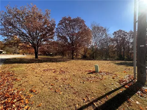 Rolling Hills Lane, Bentonville, AR 72712