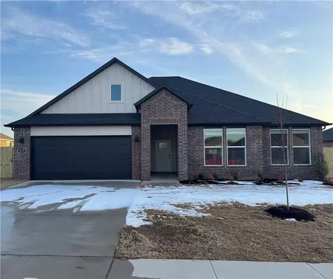 459 W Taverner Xing, Farmington, AR 72730