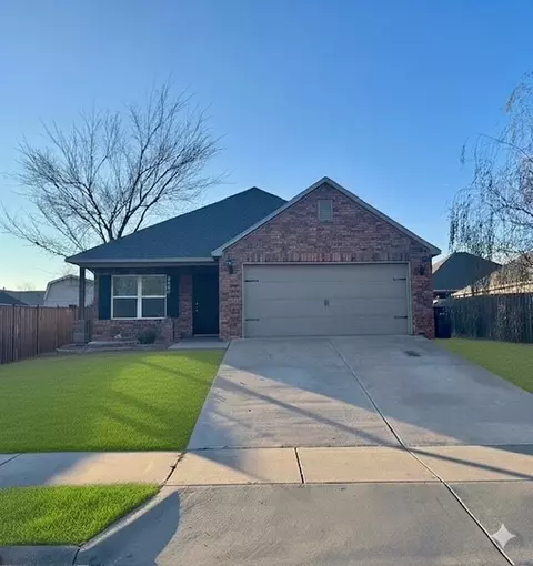 2120 Talia Trl, Siloam Springs, AR 72761