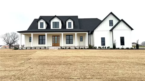 3312 Buck Ave, Springdale, AR 72762