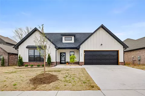 3303 SW Sandalwood Ave, Bentonville, AR 72713