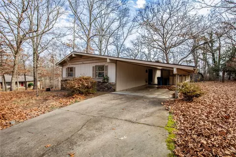 1 Chapel Ln, Bella Vista, AR 72715