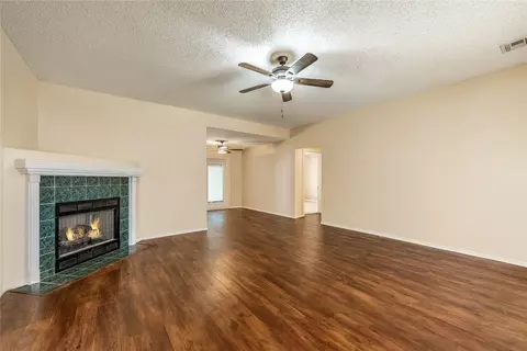 720 Cass Rd, Centerton, AR 72719
