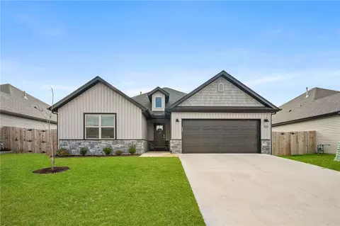 1021 Monarch Rd, Centerton, AR 72719