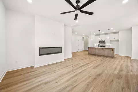 1 Cardenden Ln, Bella Vista, AR 72715