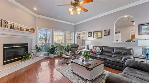 Living - 738 Buckhead Ave, Springdale, AR 72764 photo 1 of 2