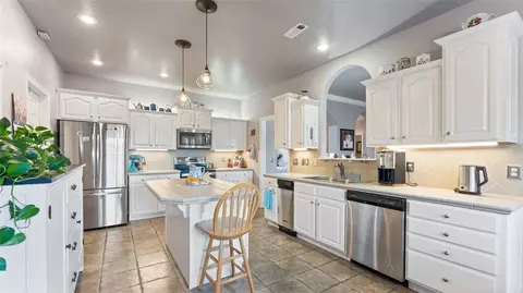 Kitchen - 738 Buckhead Ave, Springdale, AR 72764 photo 1 of 2