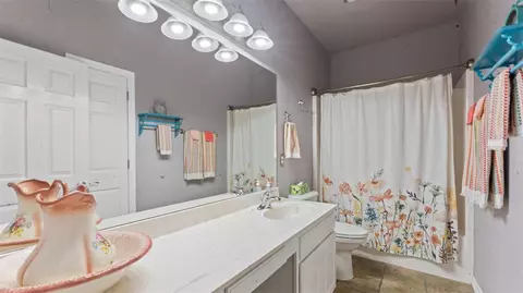 Bath - 738 Buckhead Ave, Springdale, AR 72764 photo 3 of 3
