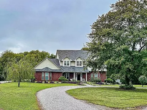 358 Northfork Dr, Berryville, AR 72616
