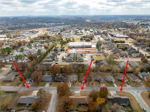 11 W Units Total W Beechwood Dr, Rogers, AR 72756