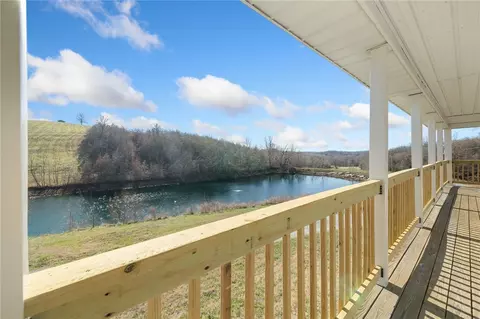 398 Donkey Trl, Everton, AR 72633