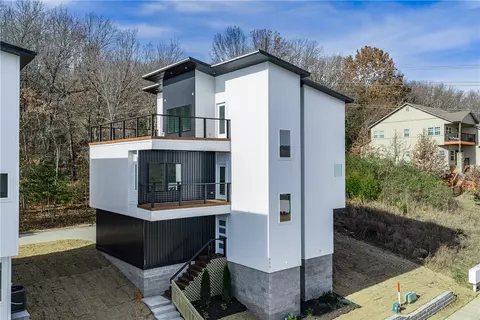 123 S Paddock Loop, Fayetteville, AR 72701