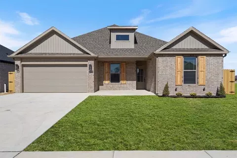 6804 SW Basswood Ave, Bentonville, AR 72713