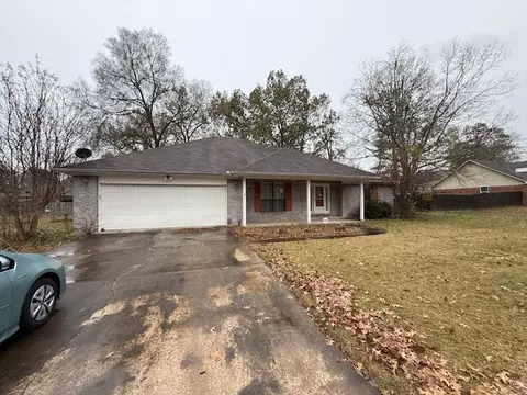 2355 W 4th St, Russellville, AR 72801