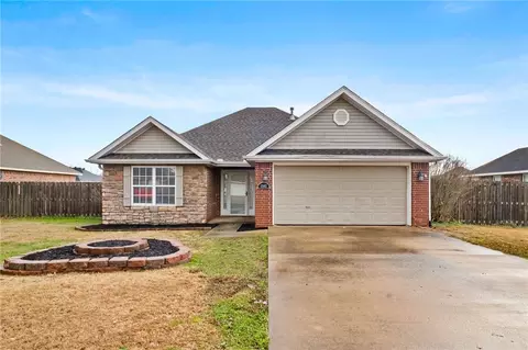1562 Hutchinson St, Pea Ridge, AR 72751