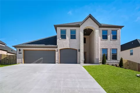 471 Silverview Ave, Centerton, AR 72719