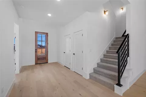 Entry Way - 471 Silverview Ave, Centerton, AR 72719 photo 1 of 2