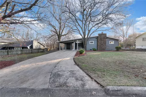 841 E Windy Hill St, Fayetteville, AR 72703