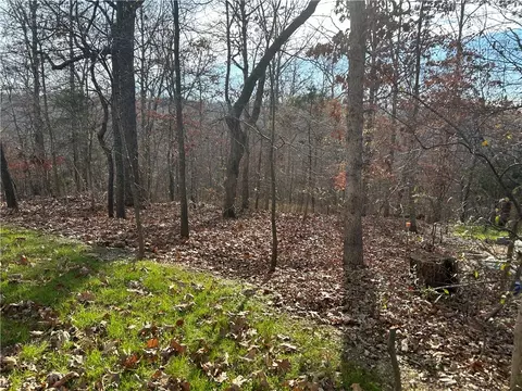 Bytham Circle, Bella Vista, AR 72714