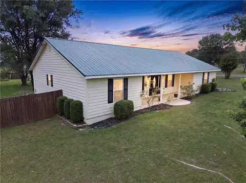 951 Alberty Ln, Westville, OK 74965