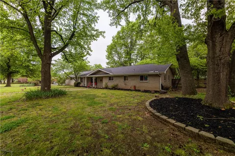 1106 Ranch Dr, Springdale, AR 72762
