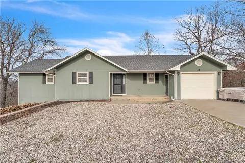 58 Cypress Point Ln, Holiday Island, AR 72631