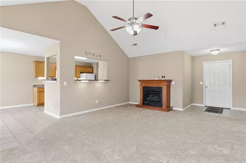 900 Churchill Ct, Gentry, AR 72734