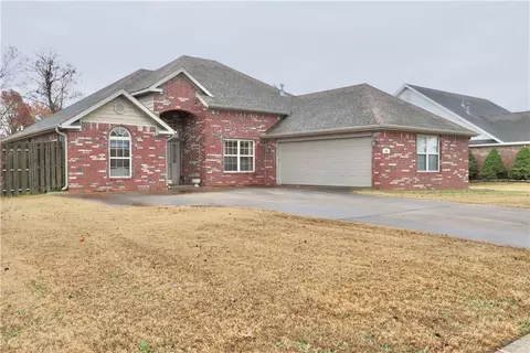 400 Mckissic Spring Rd, Centerton, AR 72719