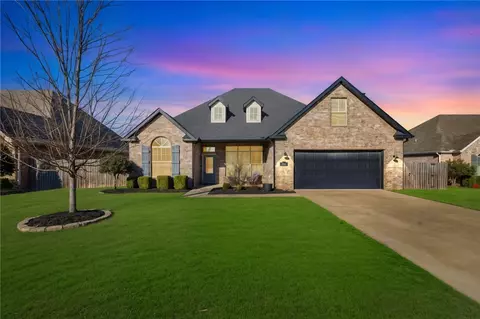 254 N Penzo Ave, Springdale, AR 72762