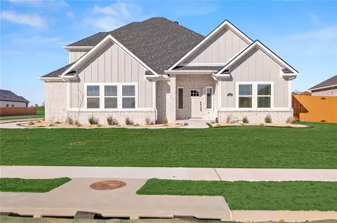 421 Morgan St, Centerton, AR 72719 photo 2