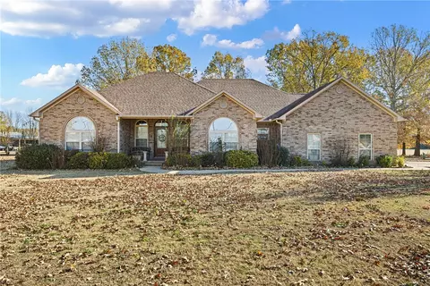 676 Day Rd, Pottsville, AR 72858