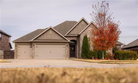 5805 W Murfield Dr, Rogers, AR 72758
